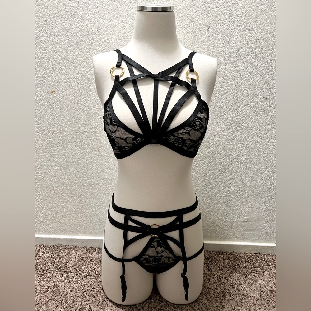 Lace harness set NWT size M/L